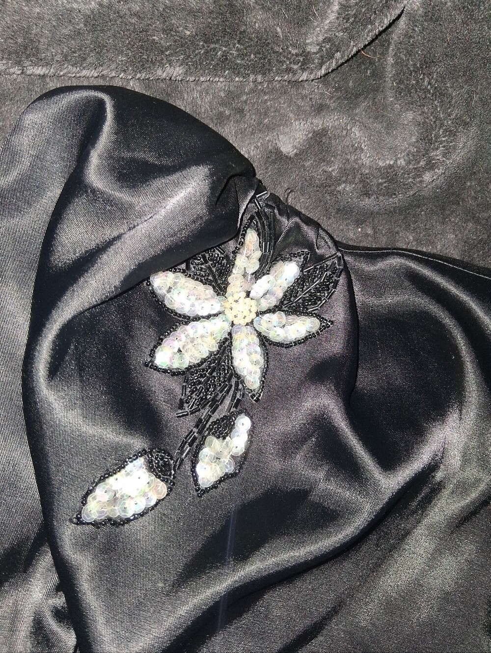 Reproduction 1940s Queen Of Heart Formal Dress Iridescent Sequin Floral Applique